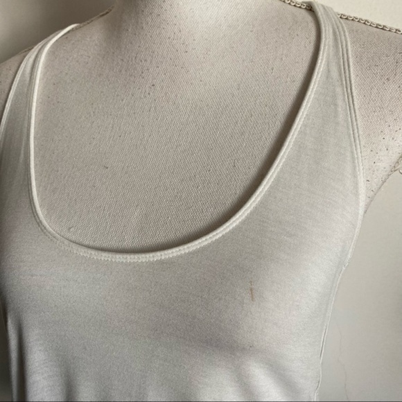 Wilfred • White Scoop Neck Tank Top - Picture 4 of 7